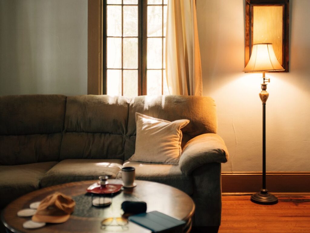 Lampa podłogowa Edda — Velmora Home