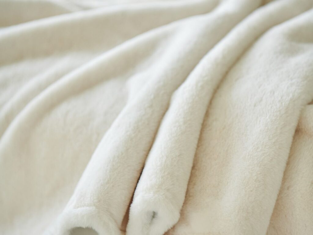Naturalne kolory we wnętrzach — inspiracja Velmora Home